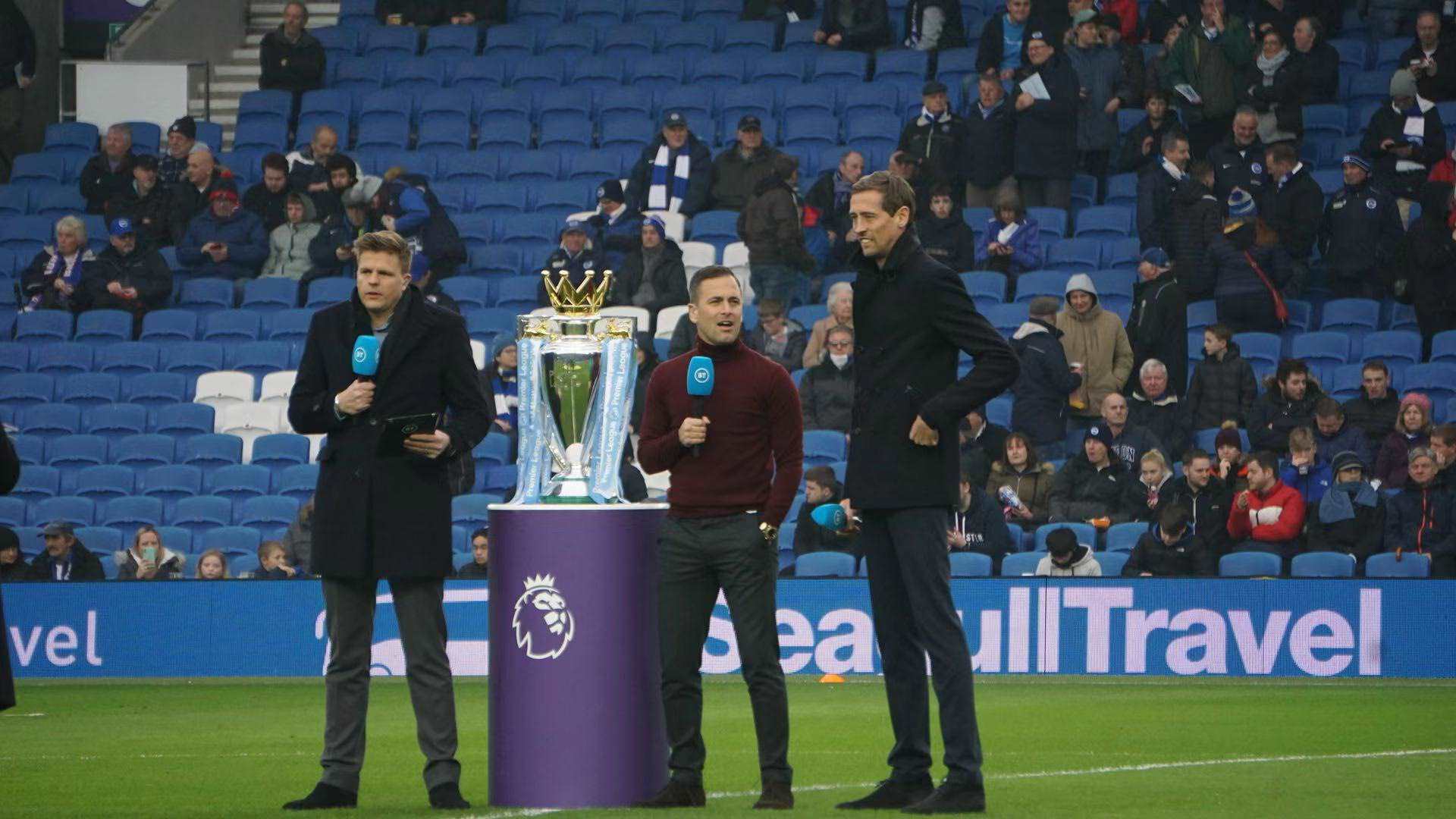 通过引入具 通过引入具