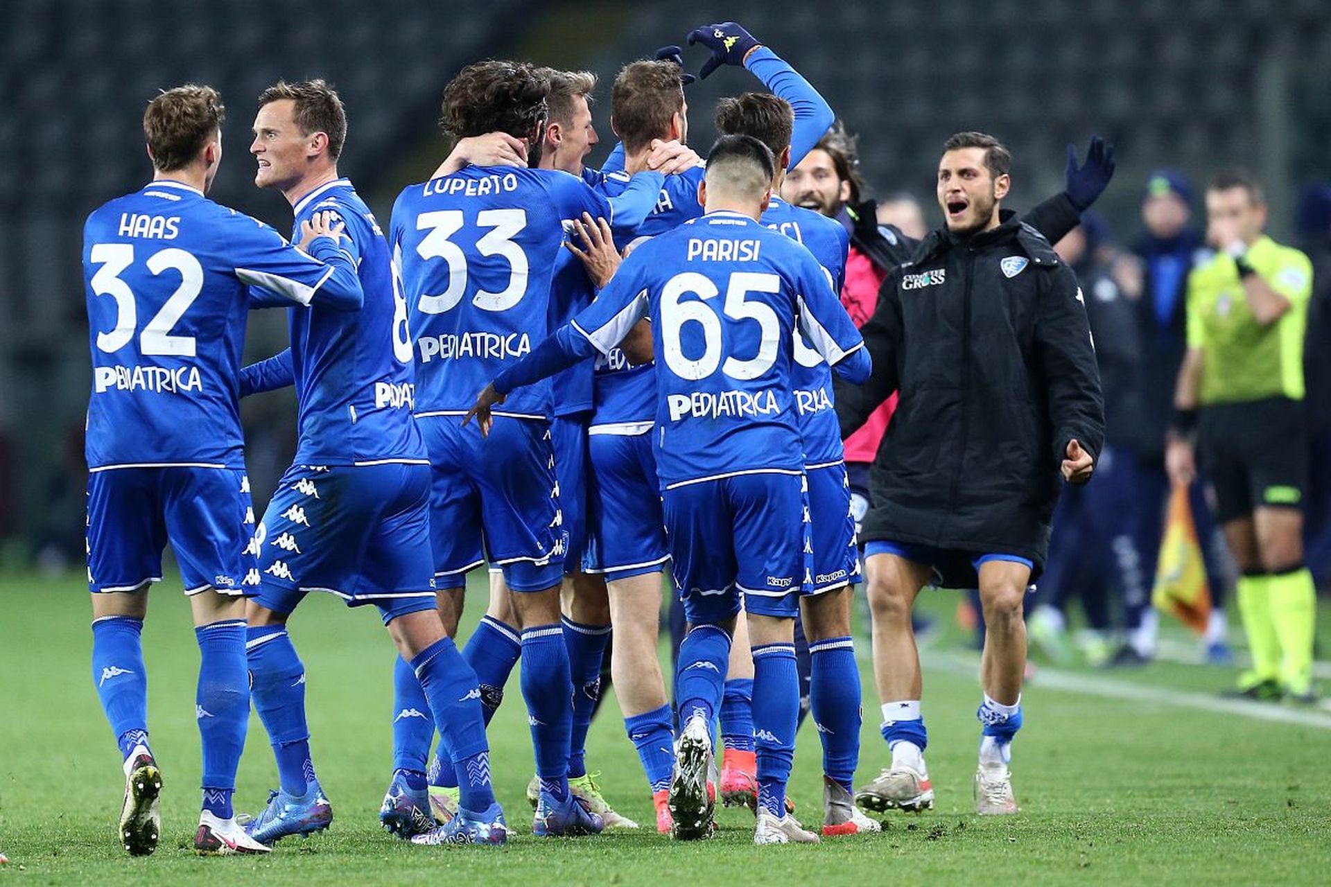 包俱乐部的 包俱乐部的